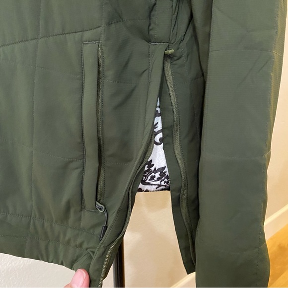 Mountain Hardwear Escape Insulated Pullover - Picture 4 of 8